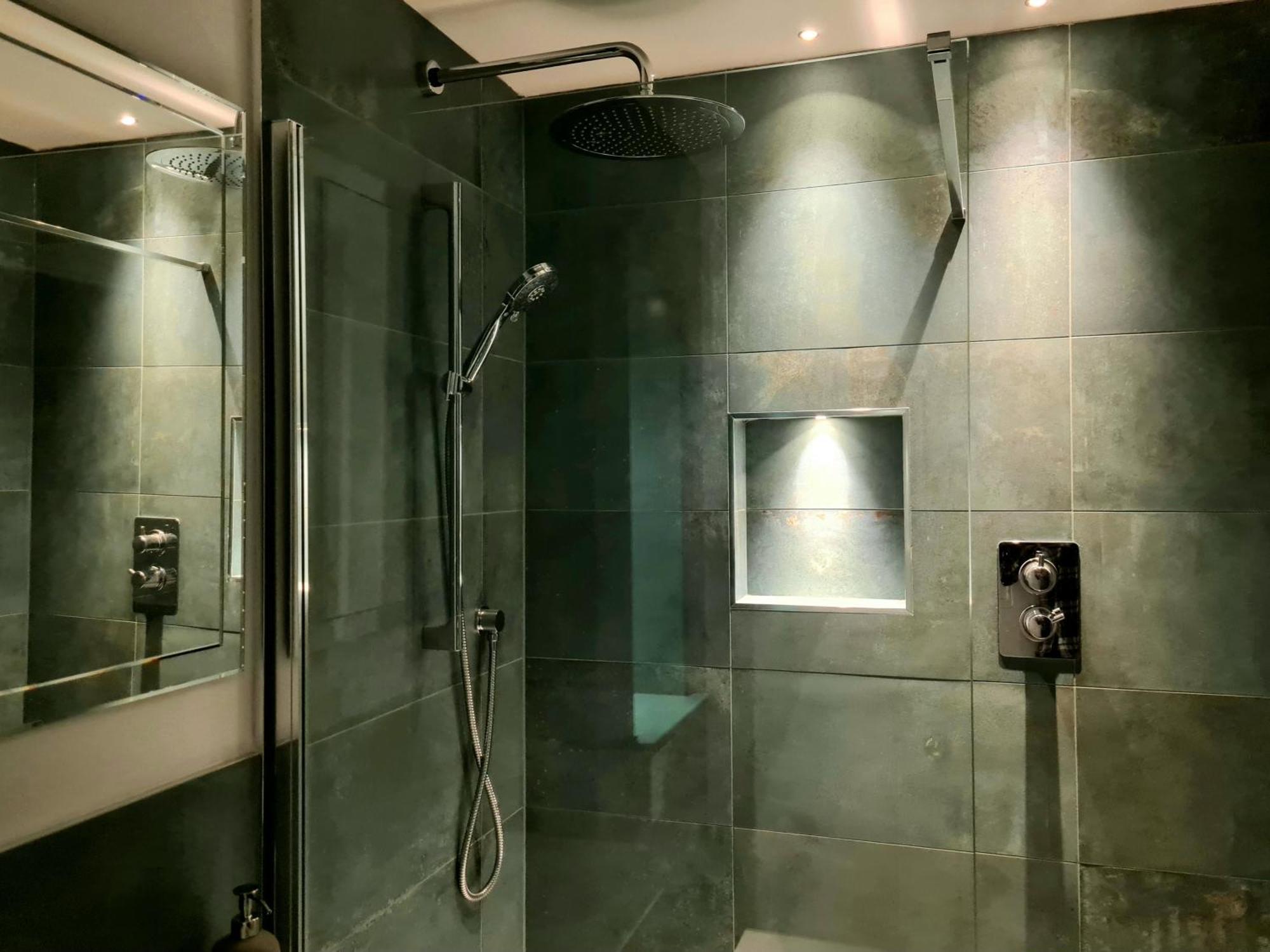 Вилла The Hideaway - Luxury Townhouse Вэрхэм Экстерьер фото